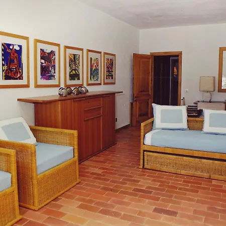 Animosque Bed & Breakfast
